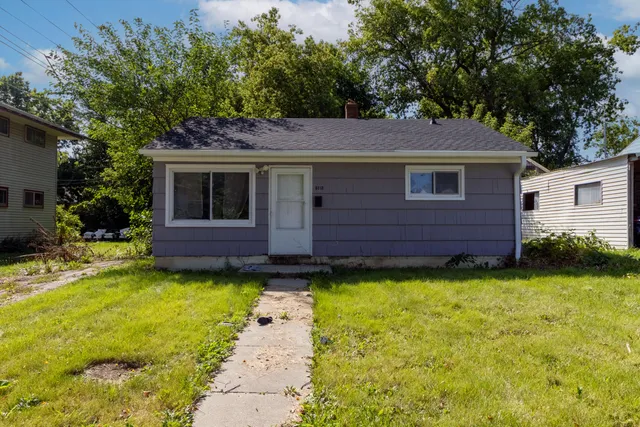 $99,900 | 5713 North 61st Street, Milwaukee, WI 53218