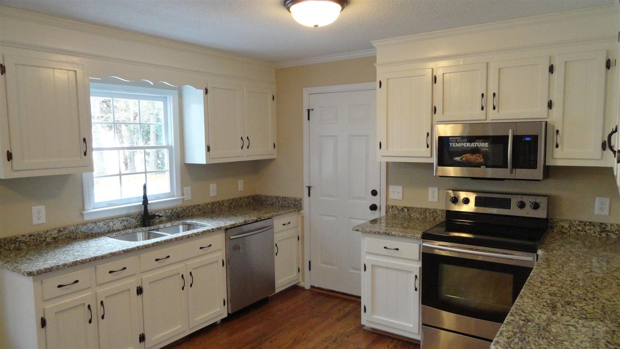 107 Sandy Ridge Road Dunn, NC 28334 - Photo 5 of 25 Gallery Image 5
