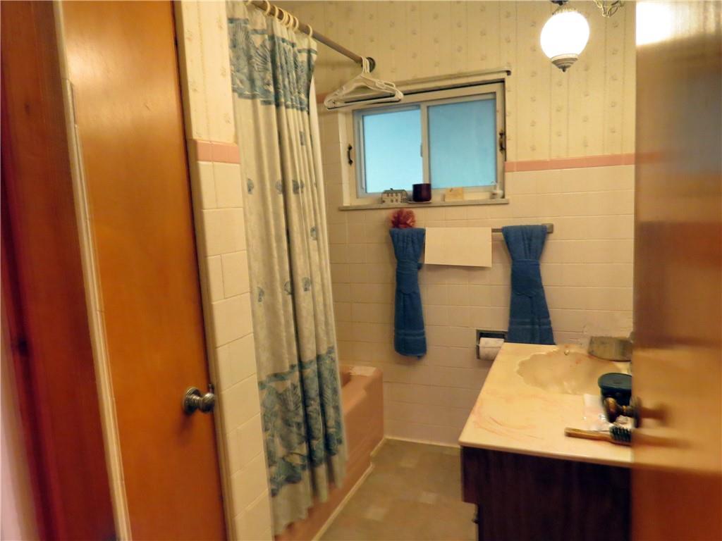 111 Fraser Road Valencia, PA 16059 - Photo 5 of 23 Gallery Image 5