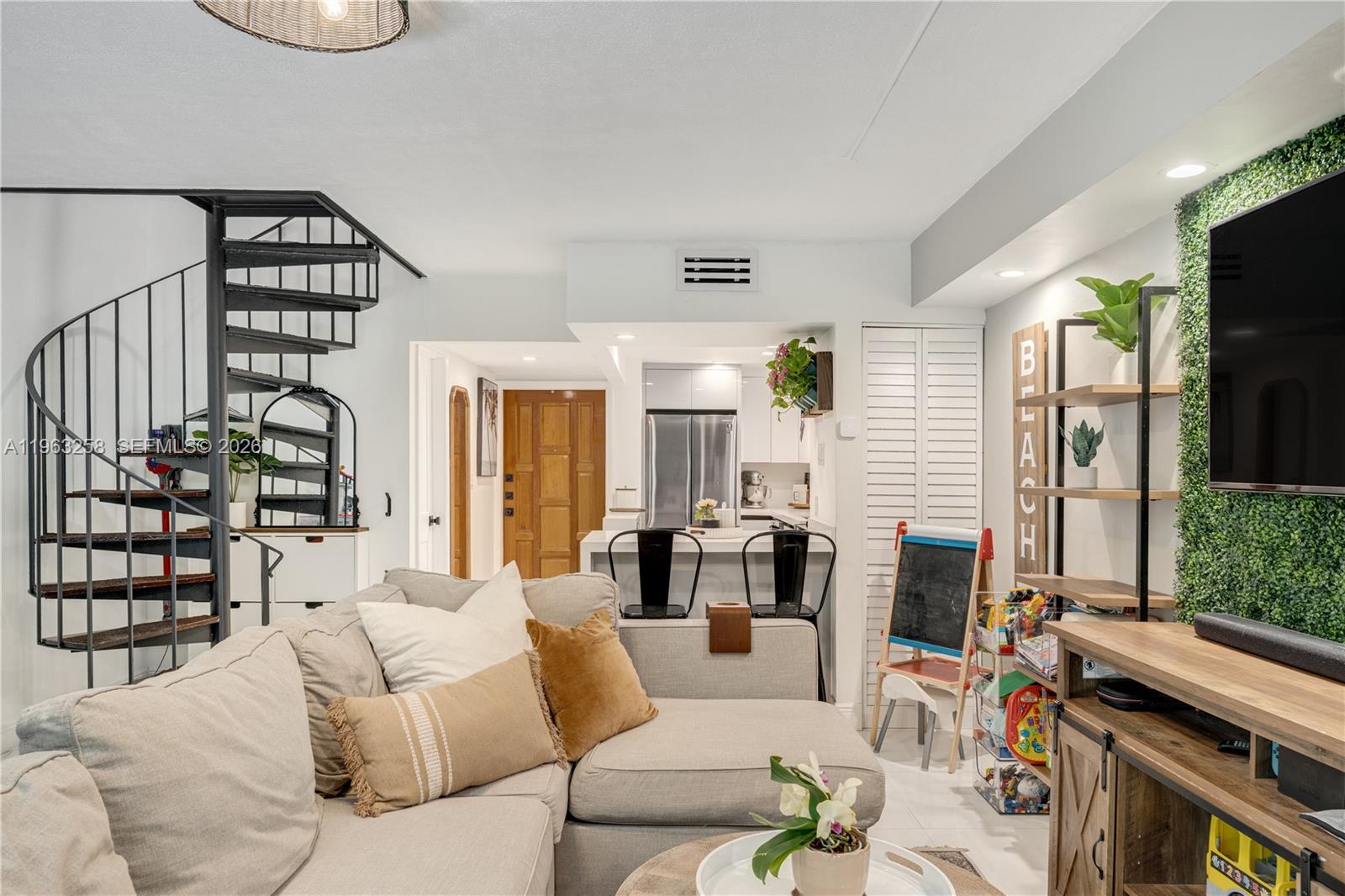 3214 West Trade Avenue, Unit III5 Miami, FL 33133 - Photo 10 of 19