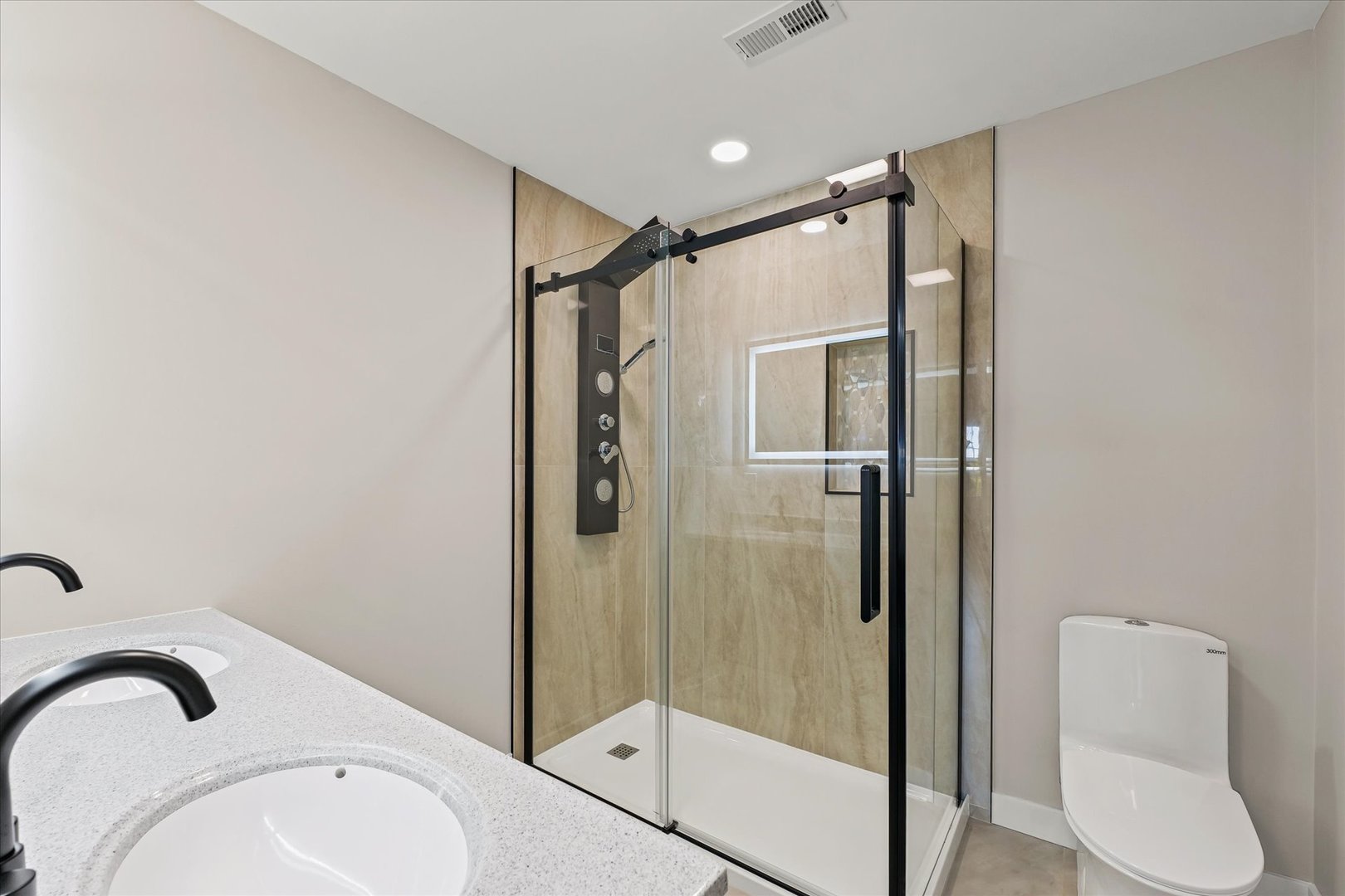 402 Beeson Road Urbana, IL 61802 - Photo 20 of 33 a bathroom with a shower and mirror