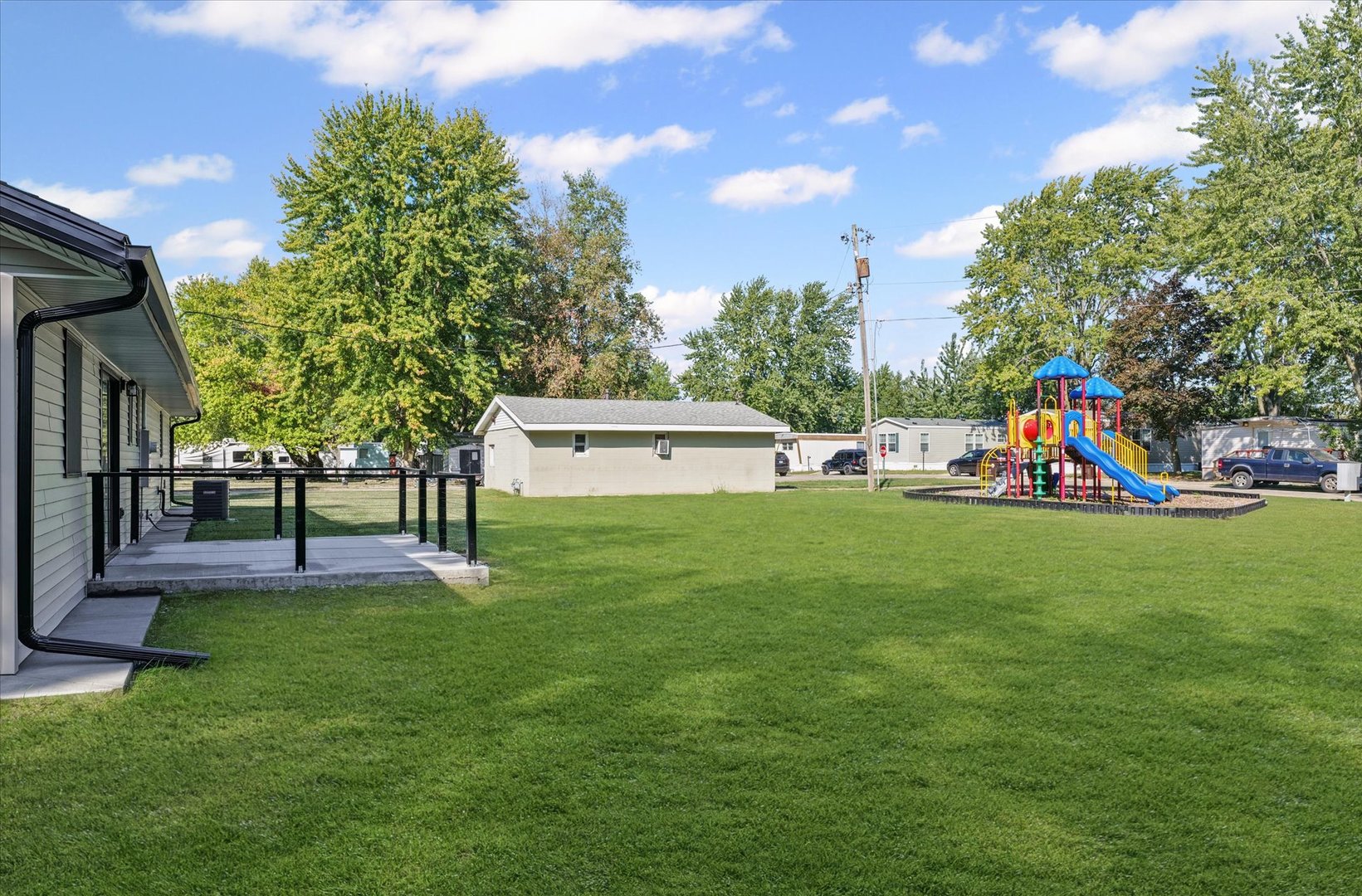 402 Beeson Road Urbana, IL 61802 - Photo 30 of 33 a view of outdoor space with a garden and entertaining space