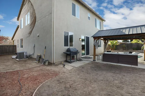 $699,000 | 1047 Lindo Court, Manteca, CA 95337