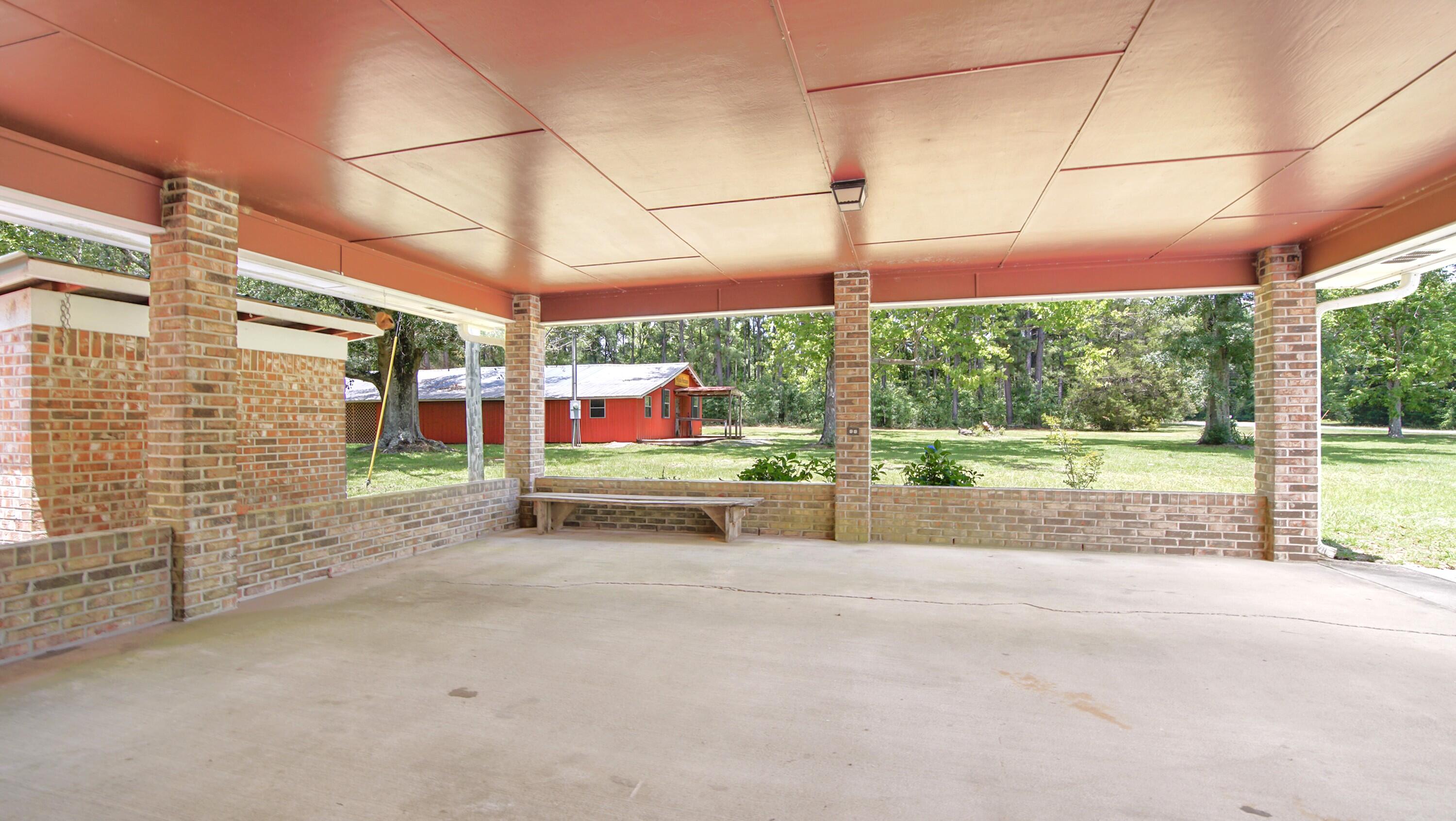 2374 Co Highway 280A DeFuniak Springs, FL 32435 - Photo 15 of 66 Carport
