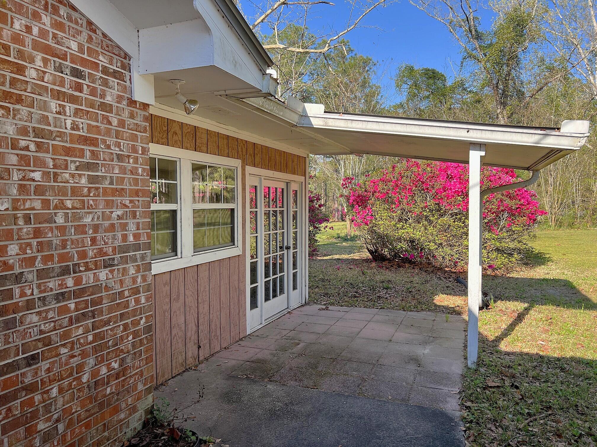 2374 Co Highway 280A DeFuniak Springs, FL 32435 - Photo 44 of 66 House - Entry from FL Room