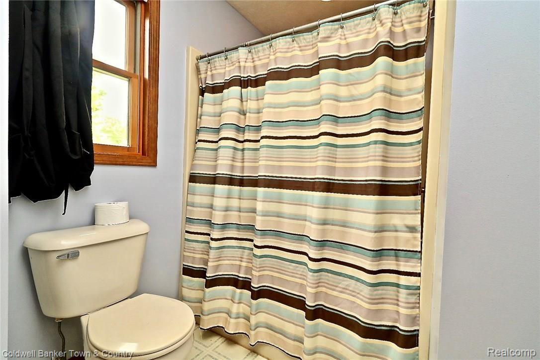 26840 Johns Road Wixom, MI 48393 - Photo 39 of 78 fullsizeoutput_643.jpeg