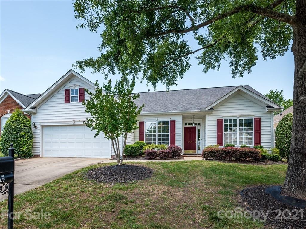 955 Platinum Drive Fort Mill, SC 29708 - Photo 1 of 37 a front view of house with yard and green space