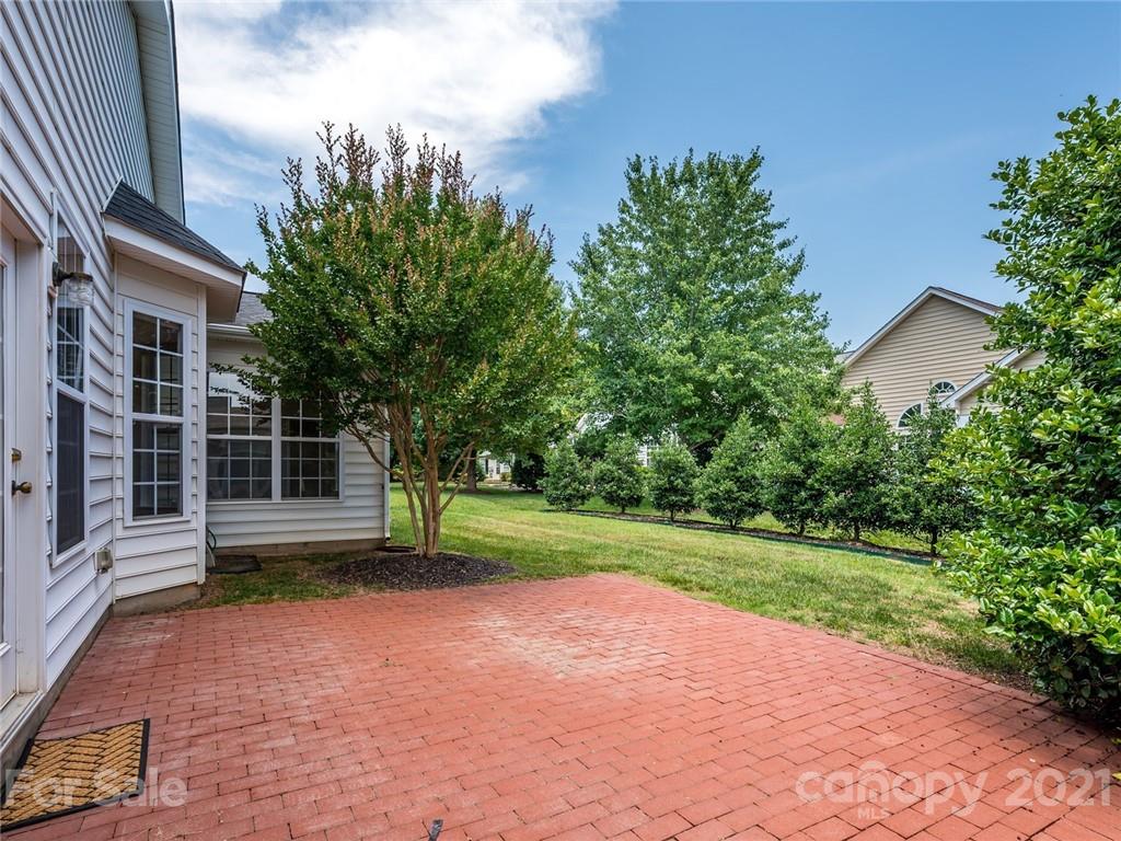 955 Platinum Drive Fort Mill, SC 29708 - Photo 34 of 37 a house view with a garden space