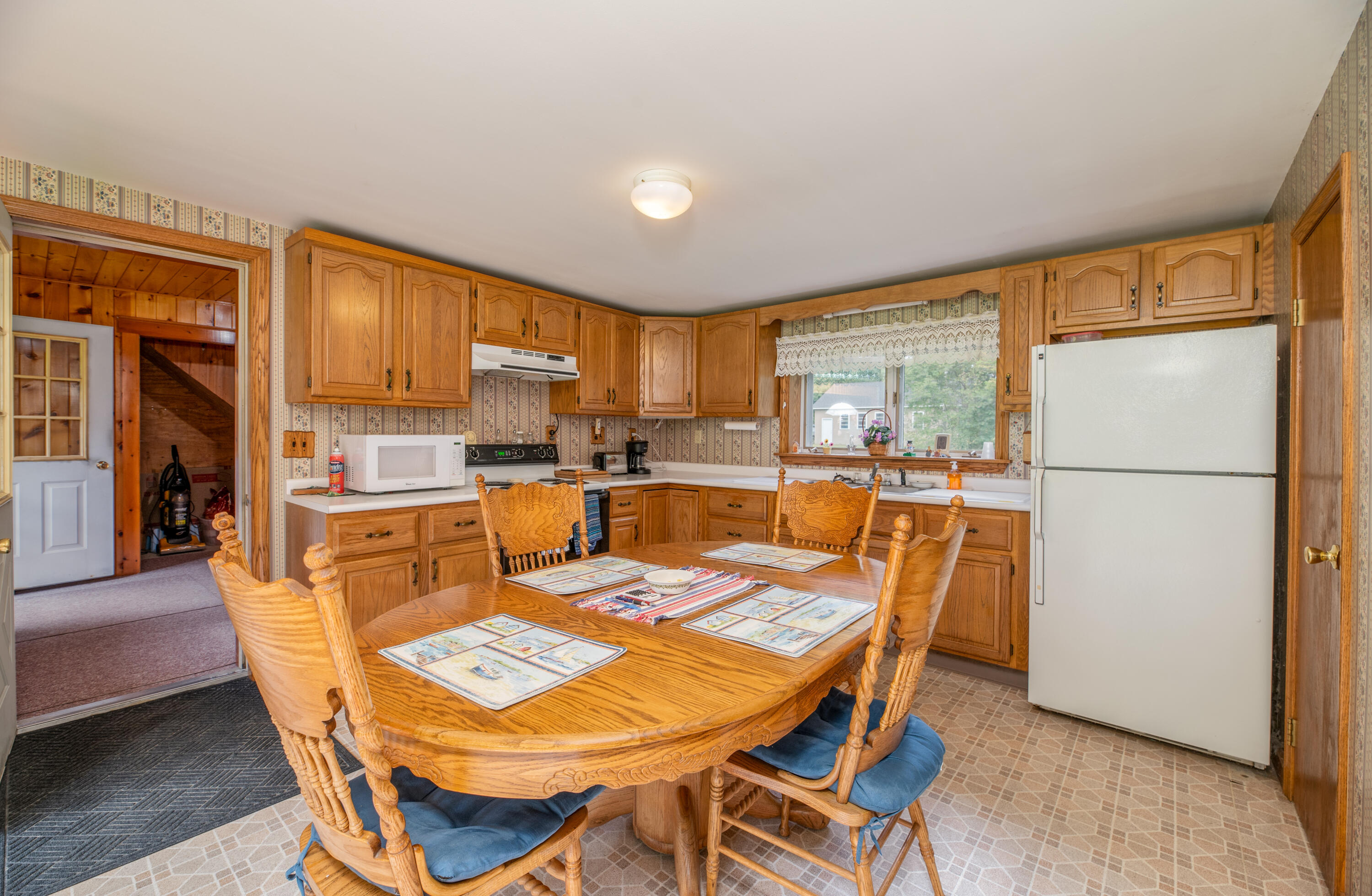 321 Range Road Dover Foxcroft, ME 04426 - Photo 10 of 39 Interior7