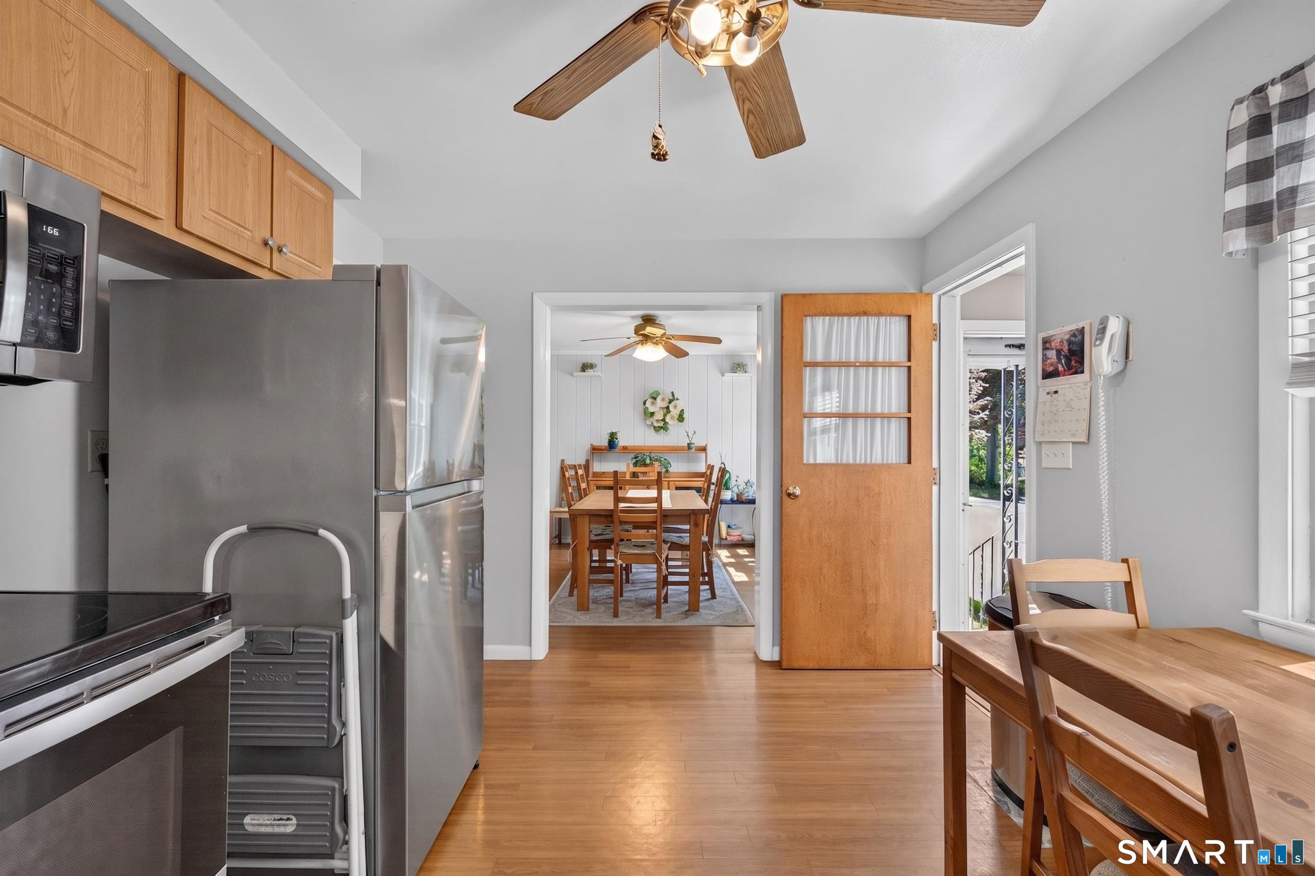633 High Street Fairfield, CT 06824 - Photo 7 of 37