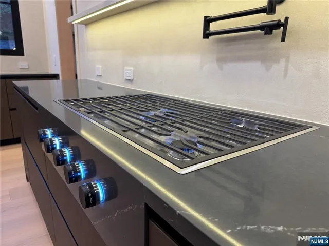 a view of walk in closet