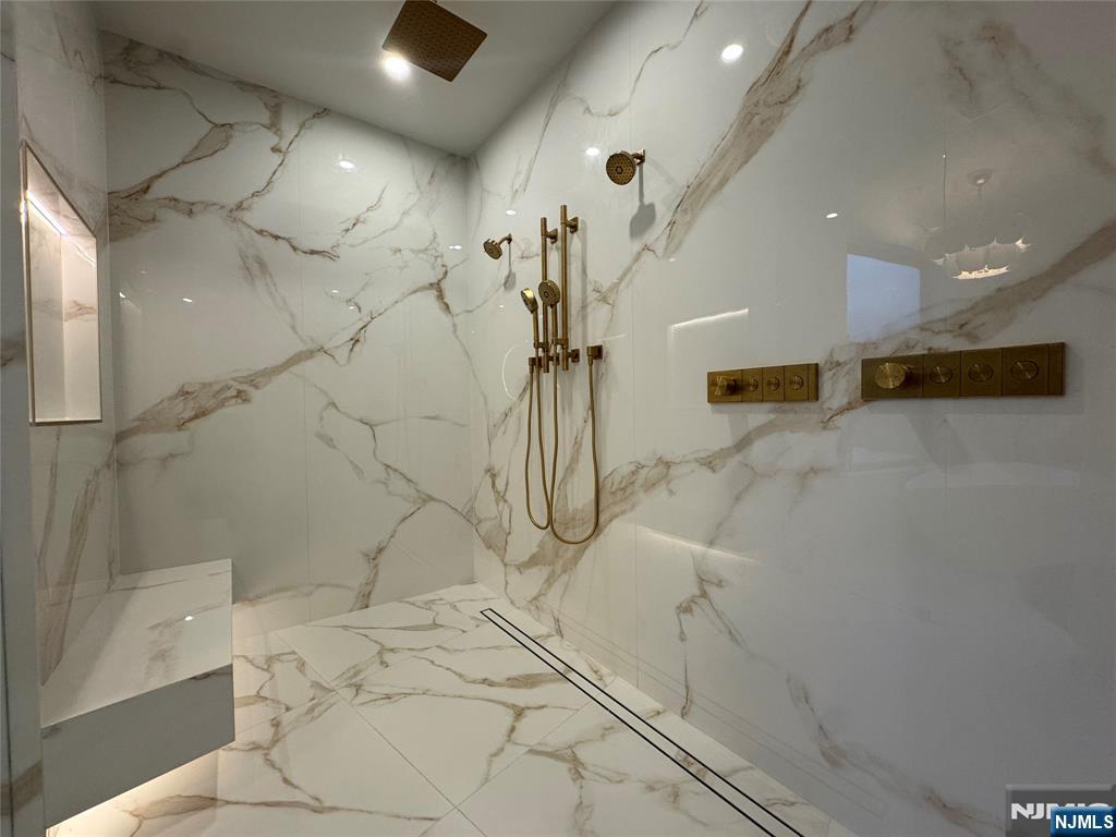 2 Maple Street Englewood Cliffs, NJ 07632 - Photo 22 of 44 a view of a entryway