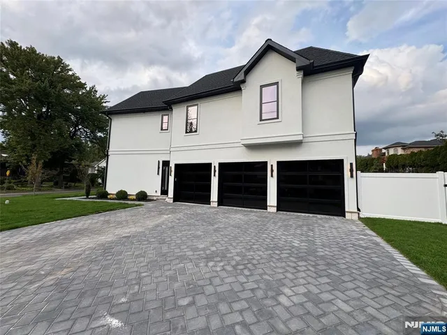 $4,700,000 | 2 Maple Street, Englewood Cliffs, NJ 07632