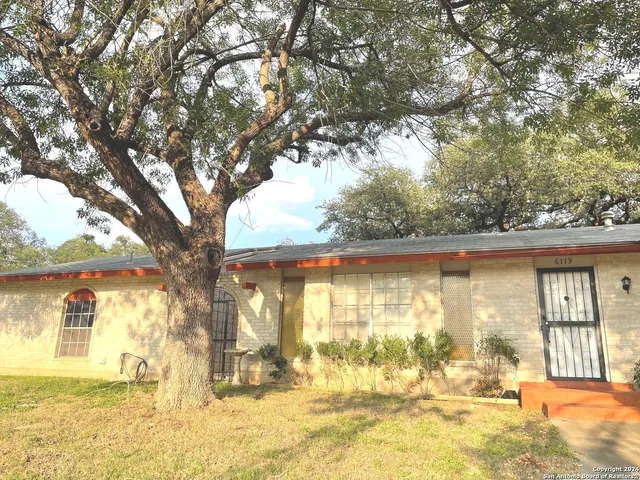 $1,600 | 6119 Forest Court, San Antonio, TX 78240