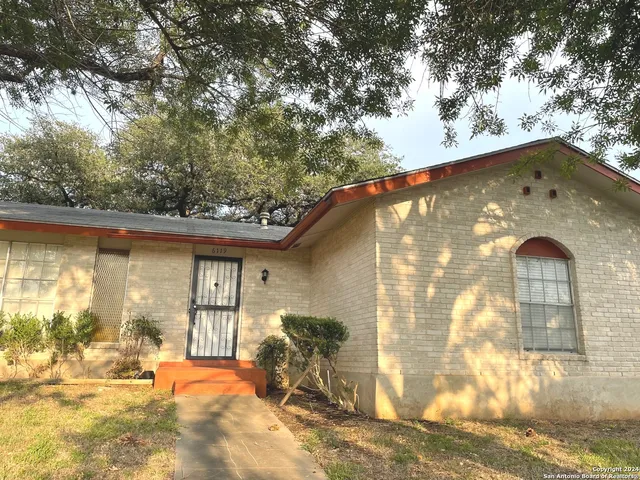 $1,600 | 6119 Forest Court, San Antonio, TX 78240