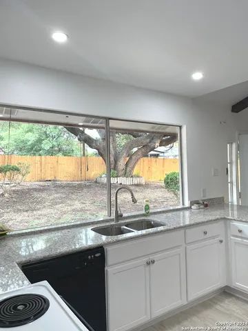 $1,600 | 6119 Forest Court, San Antonio, TX 78240