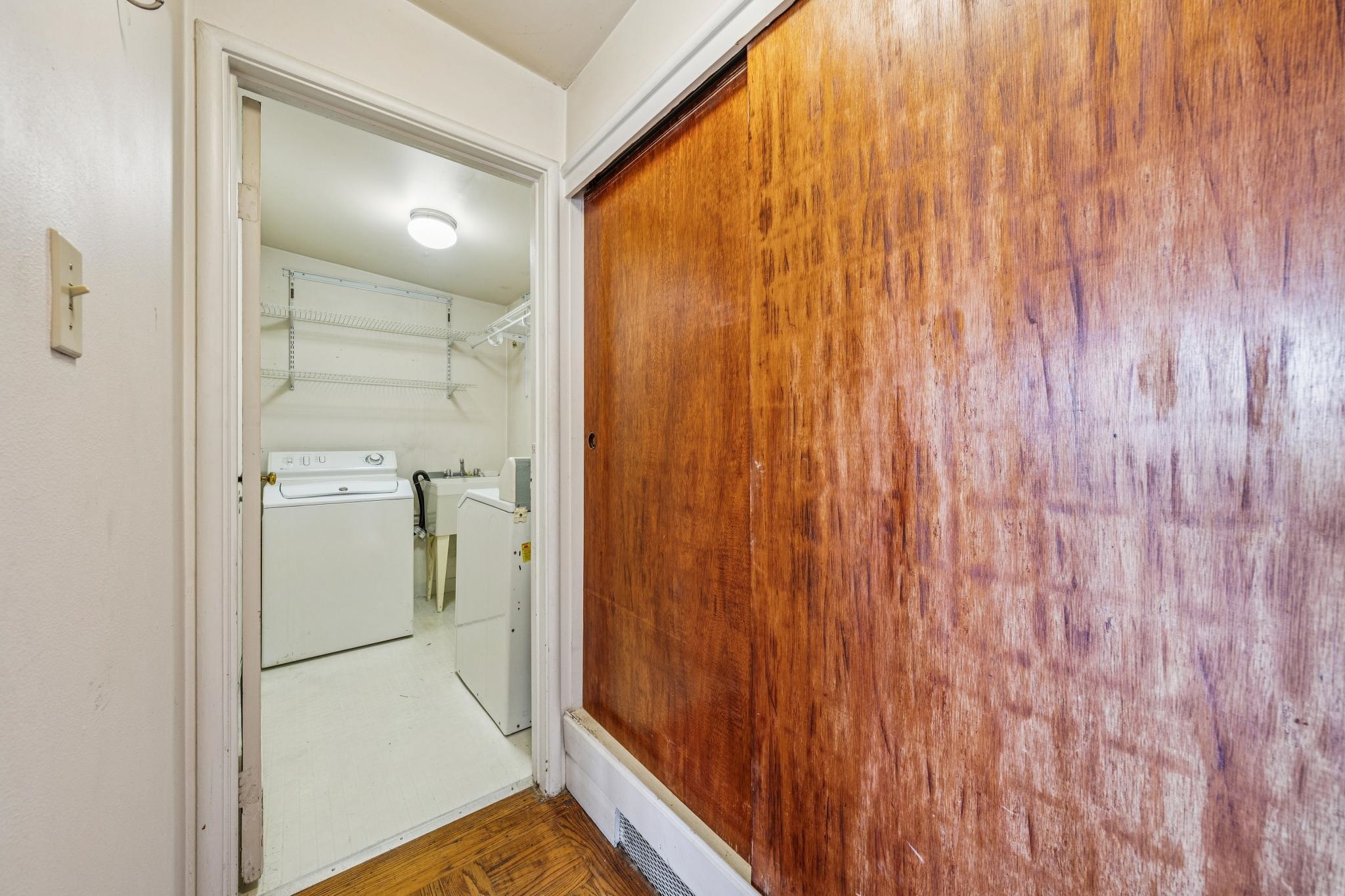 953 Hillside Avenue Albany, CA 94706 - Photo 33 of 48 a utility room with dryer and washer