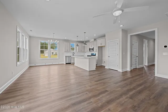 $445,400 | 2014 Brighton Drive, New Bern, NC 28562