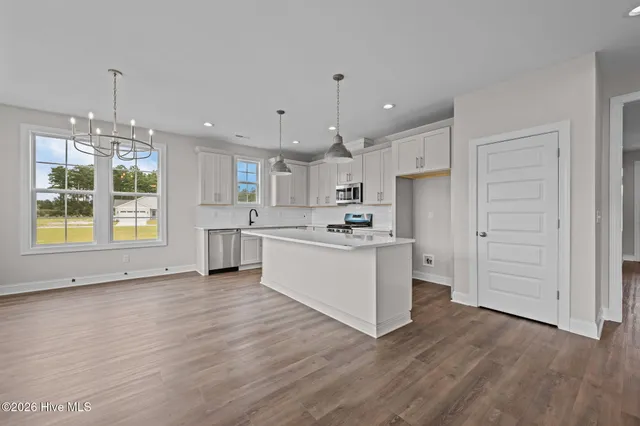 $445,400 | 2014 Brighton Drive, New Bern, NC 28562