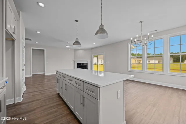 $445,400 | 2014 Brighton Drive, New Bern, NC 28562