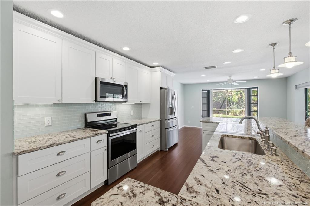 3131 Southeast Fairway West Stuart, FL 34997 - Photo 16 of 48