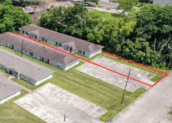 $217,000 | 606 Yvonne Street, New Iberia, LA 70560