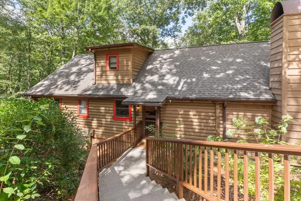 $795,000 | 948 Hickory Drive, Sapphire, NC 28774