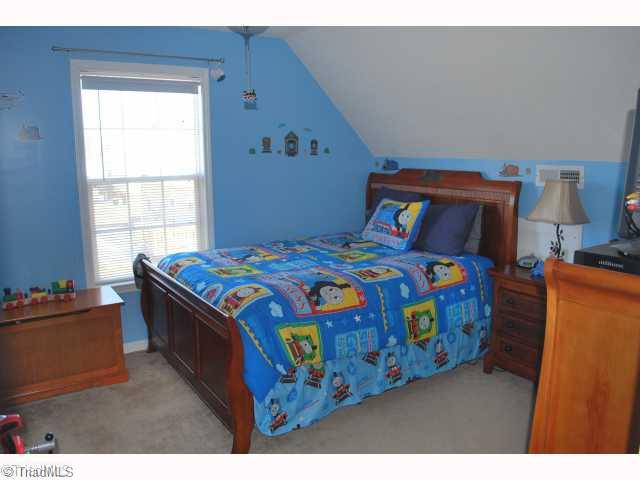 644 Sunset Ridge Lane Lexington, NC 27295 - Photo 9 of 11 2nd Bedroom.