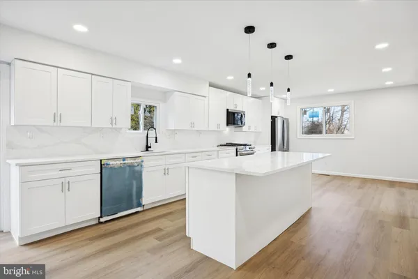 $645,000 | 5 South Syracuse Drive, Cherry Hill, NJ 08034