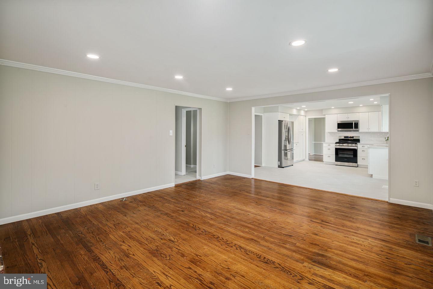 813 Cotswold Road Somerdale, NJ 08083 - Photo 12 of 30 Gallery Image 12