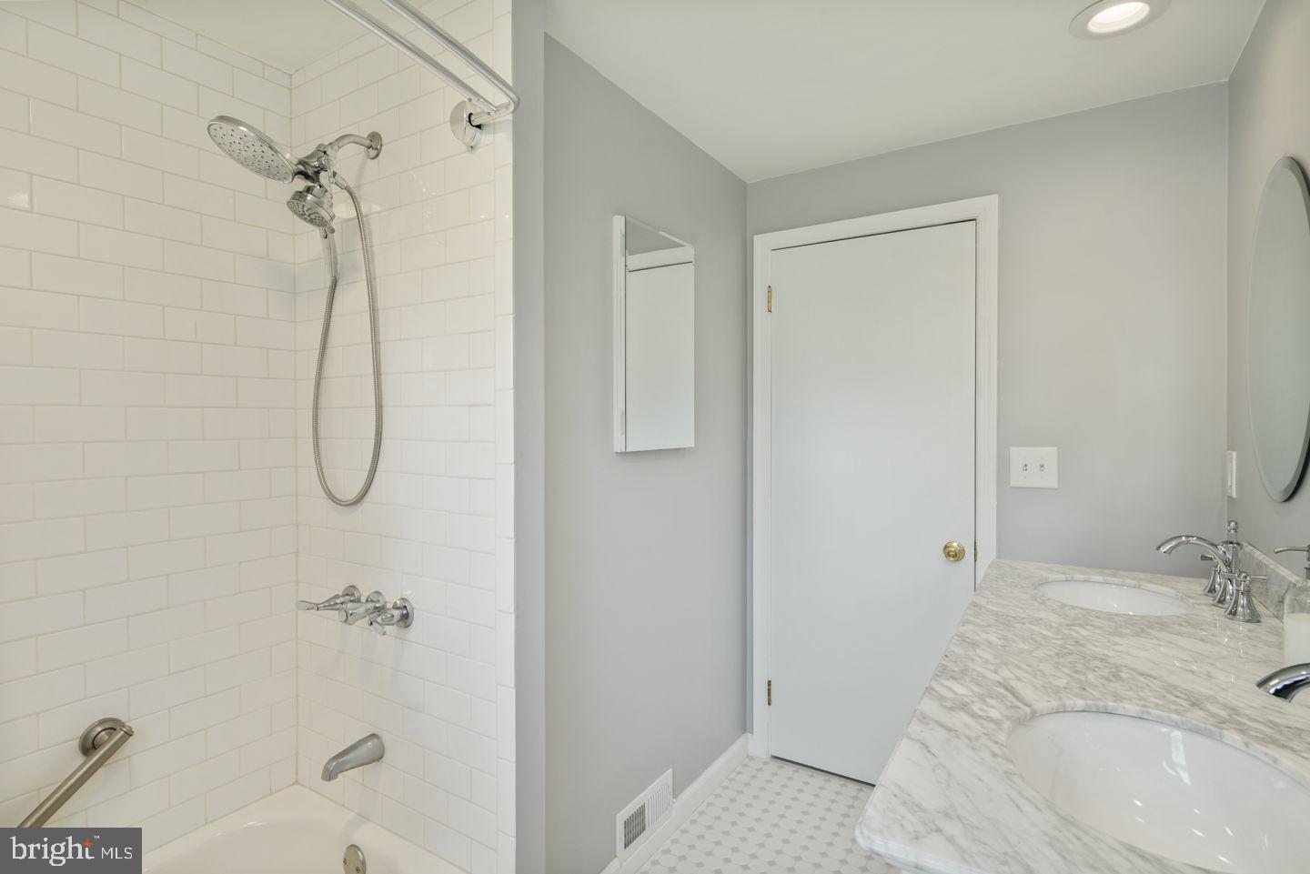 813 Cotswold Road Somerdale, NJ 08083 - Photo 24 of 30 Gallery Image 24