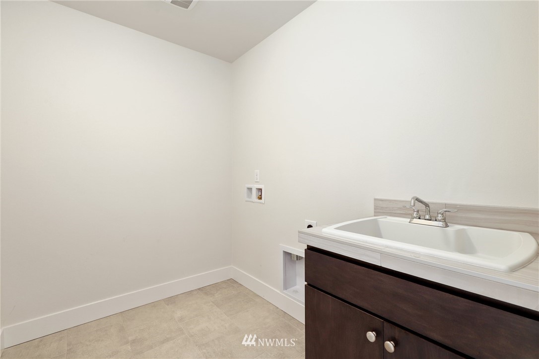 18716 45th Avenue Southeast Bothell, WA 98012 - Photo 23 of 37