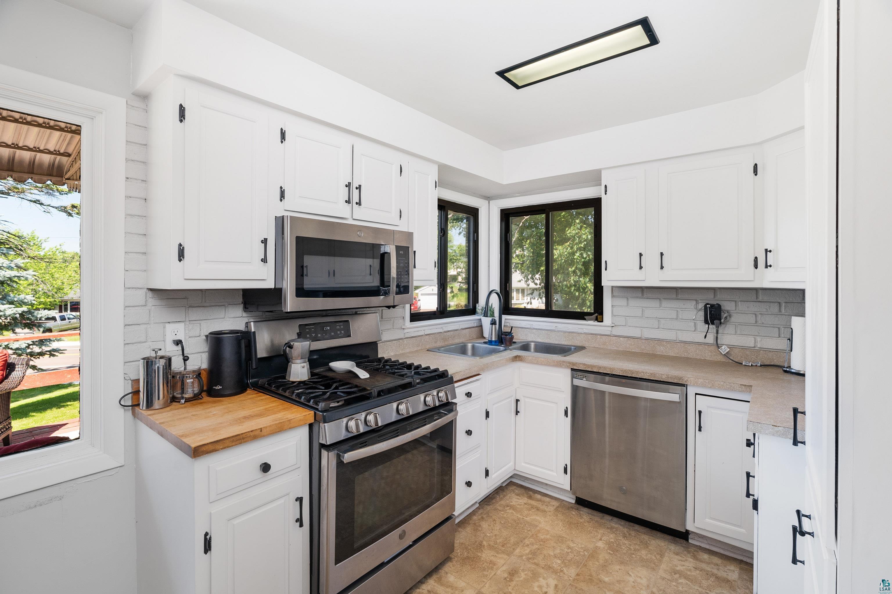 2522 Morris Thomas Road Duluth, MN 55811 - Photo 8 of 32 Gallery Image 8