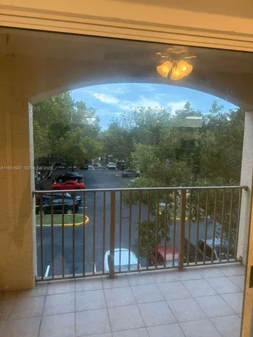 $2,100 | 4211 San Marino Boulevard, Unit 301, West Palm Beach, FL 33409