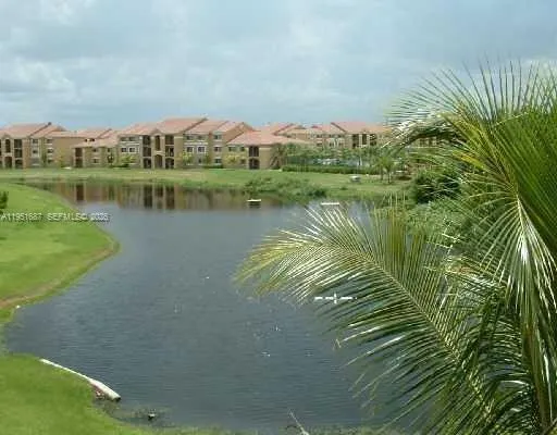 $2,100 | 4211 San Marino Boulevard, Unit 301, West Palm Beach, FL 33409