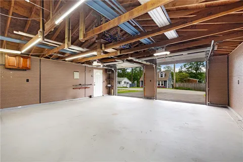 $799,900 | 26 Acres Of Pine Road, Coventry, RI 02816