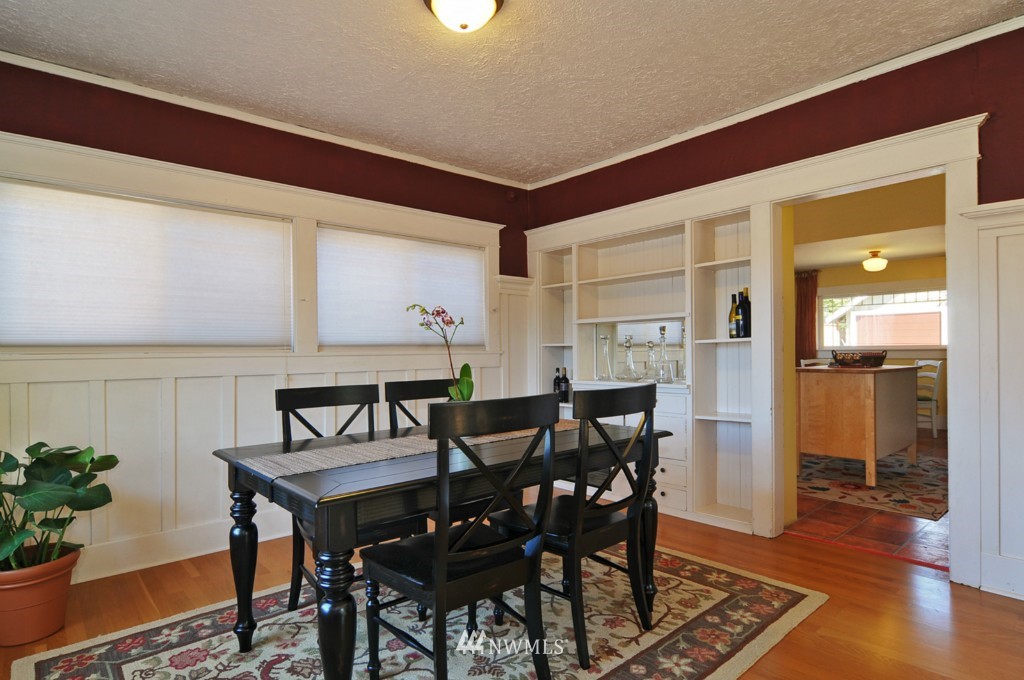 812 Northeast 86th Street Seattle, WA 98115 - Photo 7 of 17