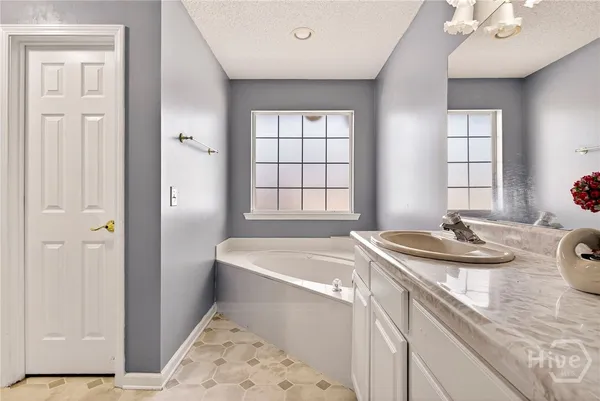 $2,250 | 126 Hopeland Drive, Savannah, GA 31419