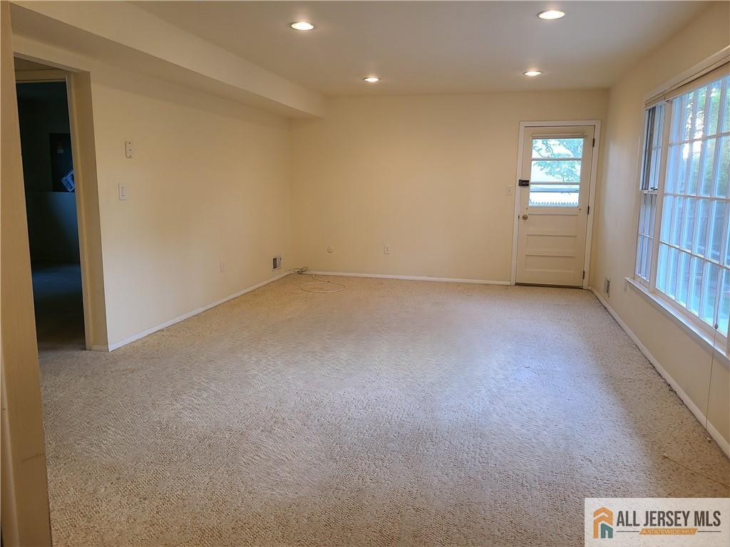 8 Windy Hill Road Metuchen, NJ 08840 - Photo 24 of 51