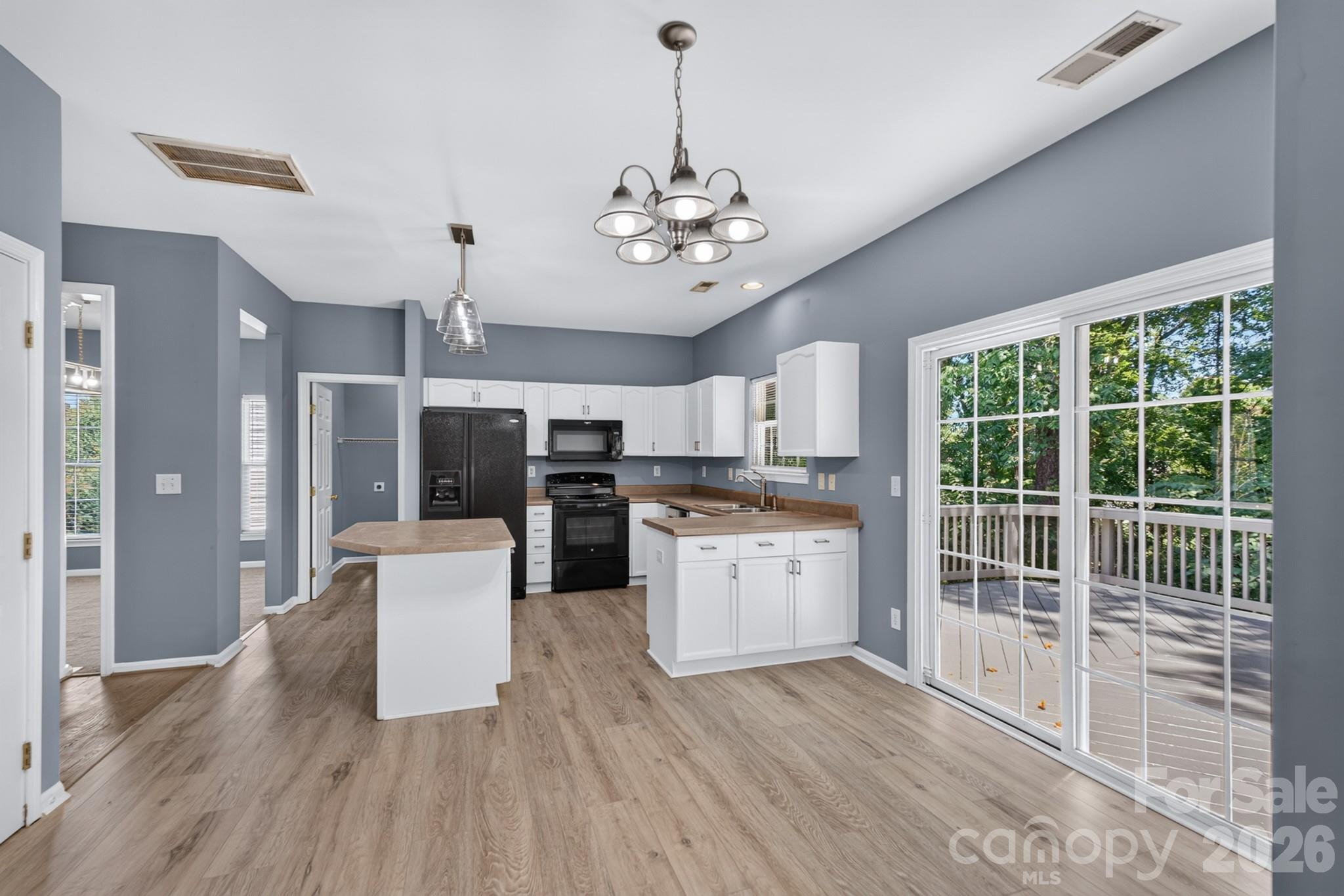 728 Knightswood Road Fort Mill, SC 29708 - Photo 9 of 37 Gallery Image 9