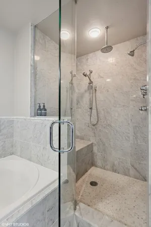 $1,090,000 | 1201 South Prairie Avenue, Unit 3303, Chicago, IL 60605