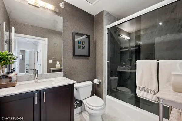 $1,090,000 | 1201 South Prairie Avenue, Unit 3303, Chicago, IL 60605