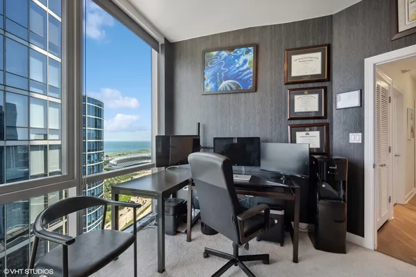 $1,090,000 | 1201 South Prairie Avenue, Unit 3303, Chicago, IL 60605