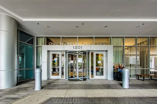 $1,090,000 | 1201 South Prairie Avenue, Unit 3303, Chicago, IL 60605