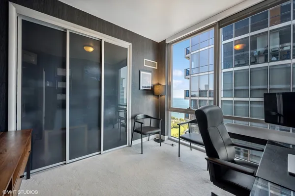 $1,090,000 | 1201 South Prairie Avenue, Unit 3303, Chicago, IL 60605