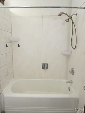 $1,750 | 1725 James Street, Unit 1, Syracuse, NY 13206