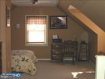 609 Burton Road Oreland, PA 19075 - Photo 5 of 6 Bedroom