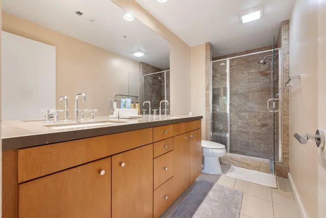 $519,000 | 870 East Palm Canyon Drive, Unit 202, Palm Springs, CA 92264