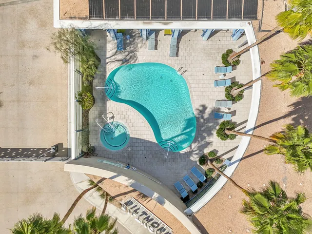 $519,000 | 870 East Palm Canyon Drive, Unit 202, Palm Springs, CA 92264