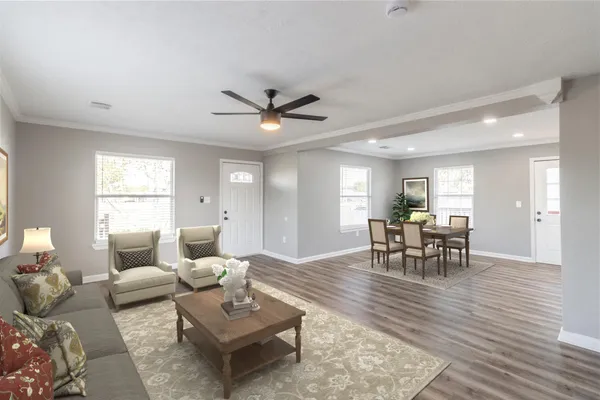 $200,000 | 725 10th Street, Dickinson, TX 77539